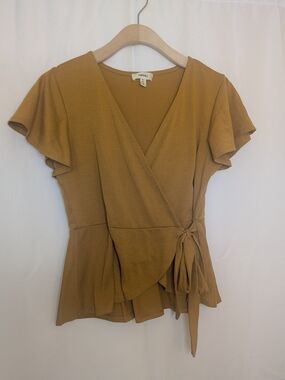 🔴5/$25 meraki Mustard Wrap Blouse with Flutter Sleeves